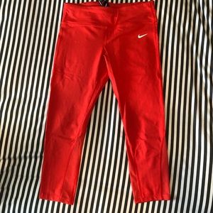 Nike 3/4 Length Leggings